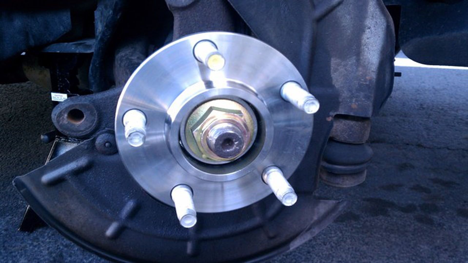 Ford Mustang GT 19962004 How to Replace Wheel Hub and Bearing
