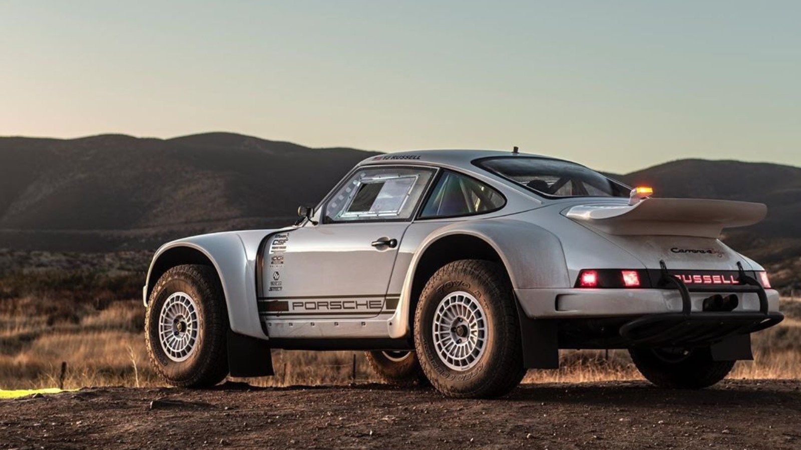 Porsche 911 off road