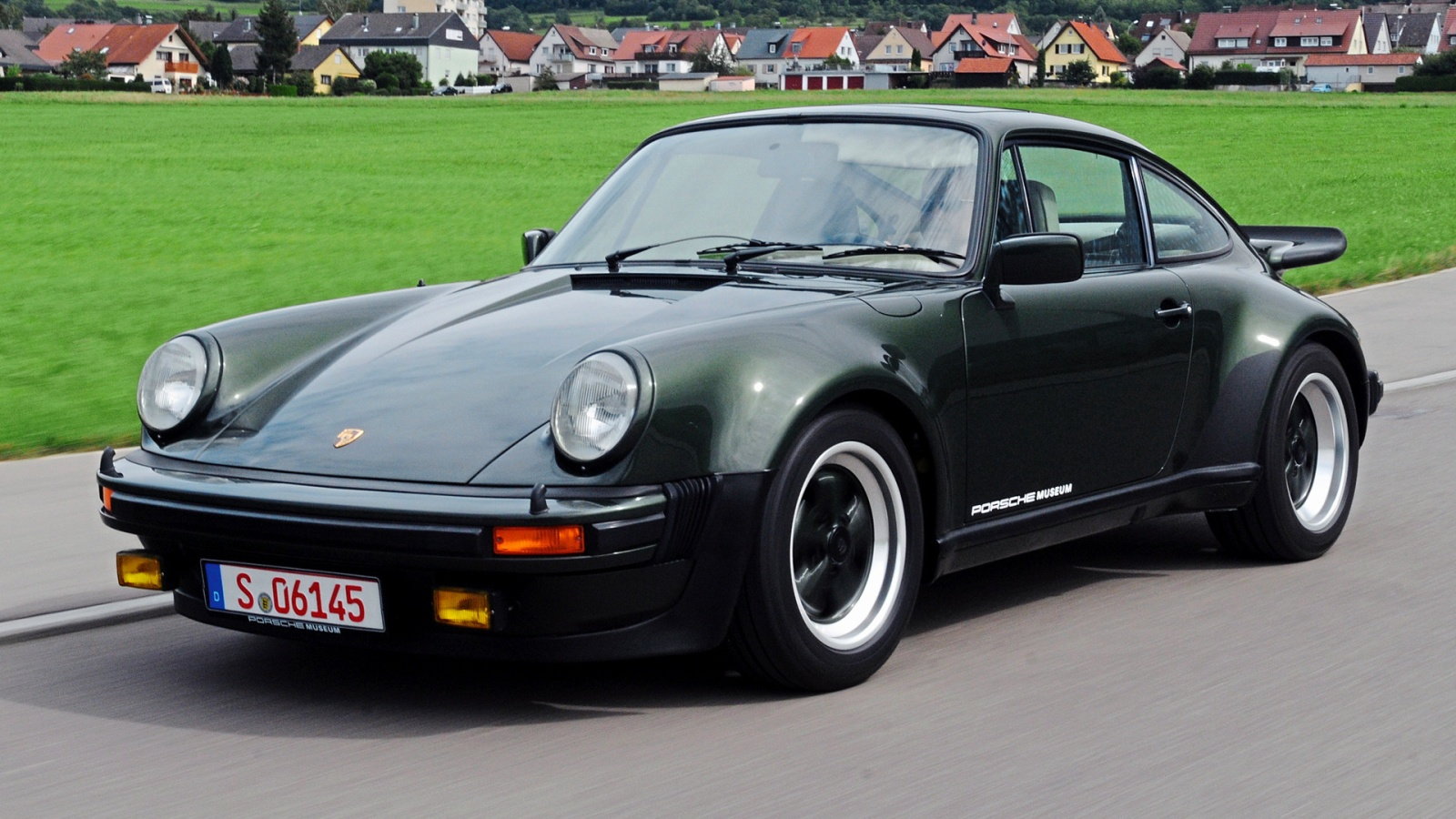 Bisimoto's 850-HP 1975 Porsche 911 is Not for the Faint of Heart | Rennlist