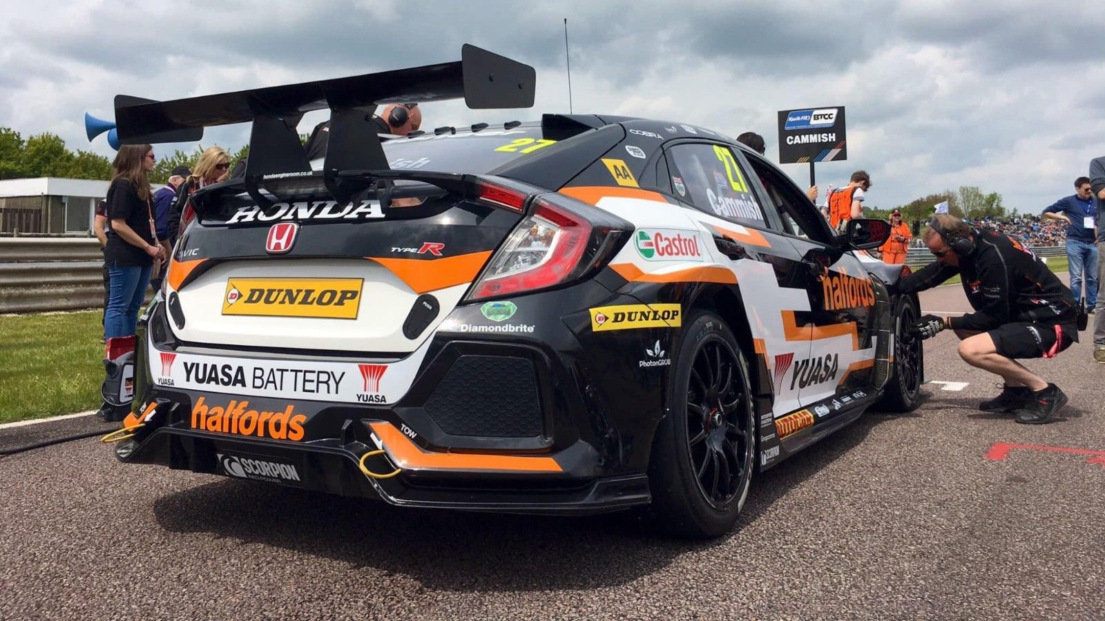 Team Dynamics Unleash Civic Type R Touring Racer | S2ki