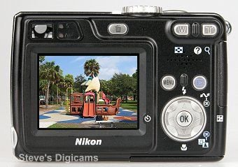 Nikon Coolpix 7900