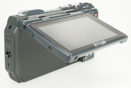Olympus TG-870-back-angled-LCD-up.jpg