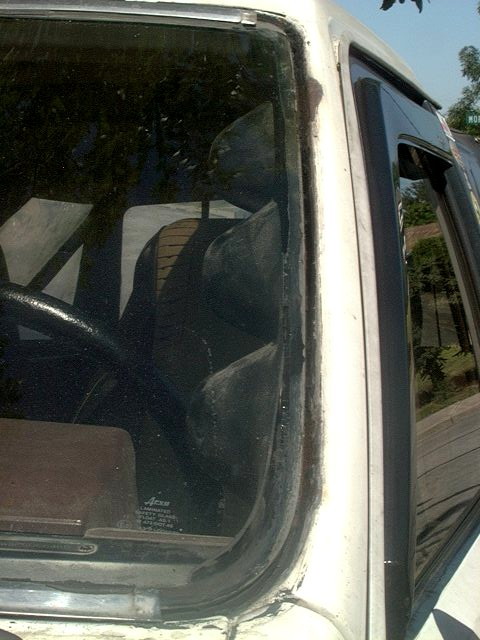 Toyota Tacoma replacing windshield mold trim