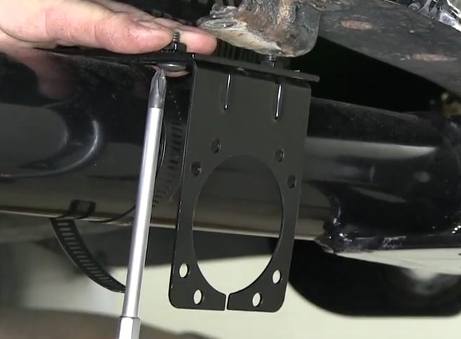 wire harness plug bracket
