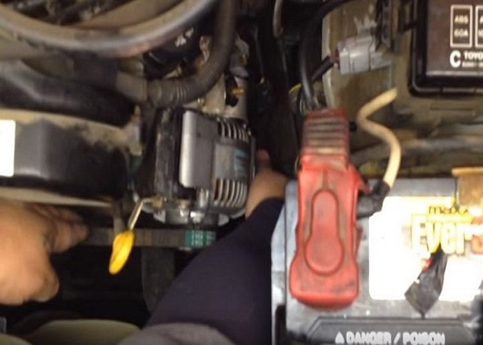 Toyota 4Runner installing alternator
