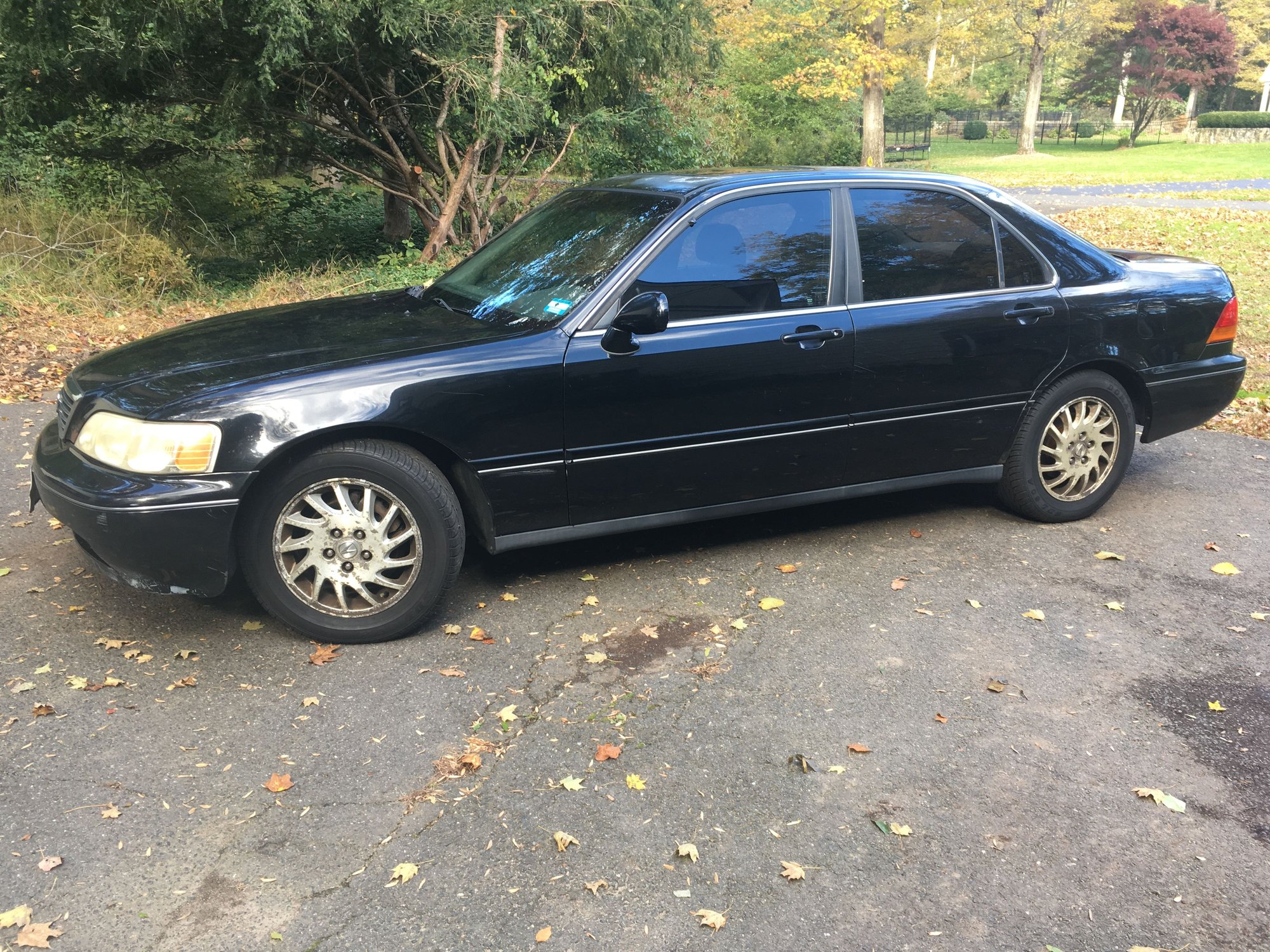 1998 Acura RL - FS: 1998 Acura 3.5 RL in Connecticut  *SALVAGE TITLE* - Used - VIN JH4KA9646WC008730 - 203,222 Miles - 6 cyl - 2WD - Automatic - Sedan - Black - Fairfield, CT 06824, United States