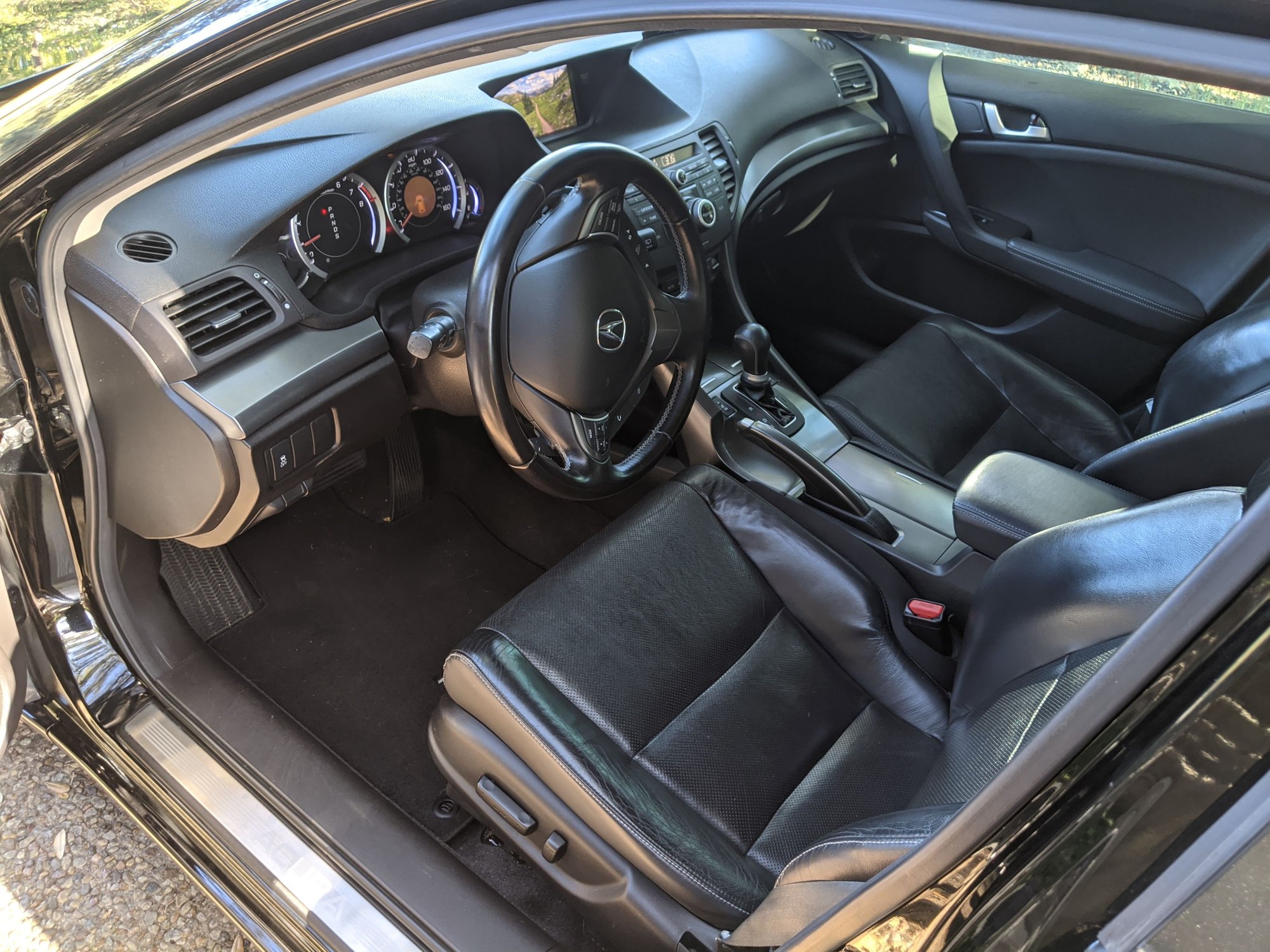 2011 Acura TSX - SOLD: 2011 Acura TSX Sport Wagon FWD with Technology Package, Austin TX - Used - VIN JH4CW2H63BC002521 - 99,805 Miles - 4 cyl - 2WD - Automatic - Wagon - Black - Austin, TX 78731, United States