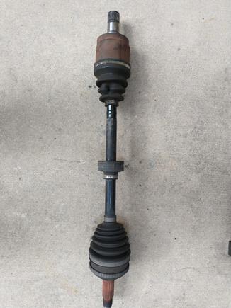 Left side driveshaft