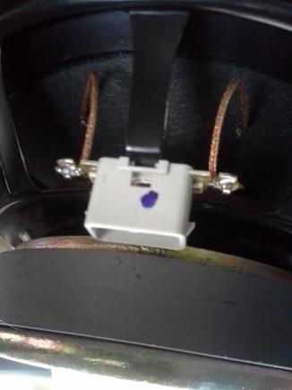 Subwoofer male connector