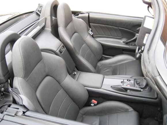 '06 Honda S2000 - interior