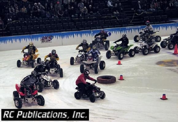 The cluster of a start at the ICE races                                                                                                                                                                 