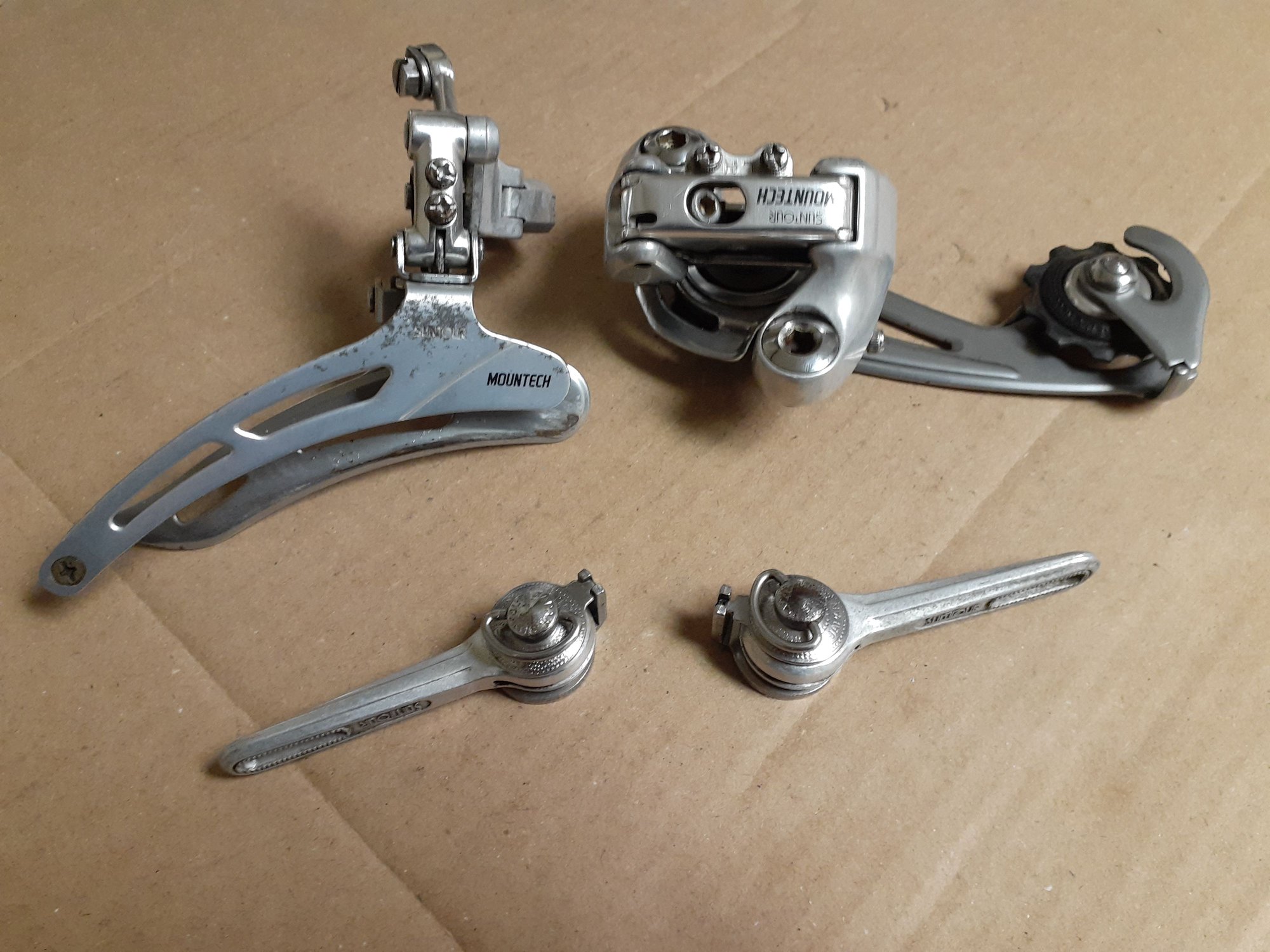 Suntour mountech rear store derailleur