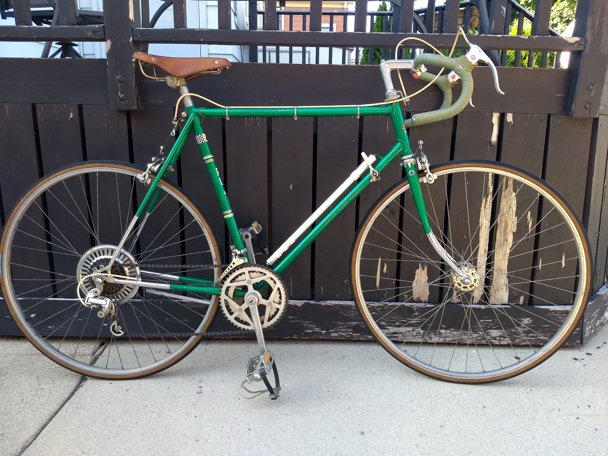 fuji green bike