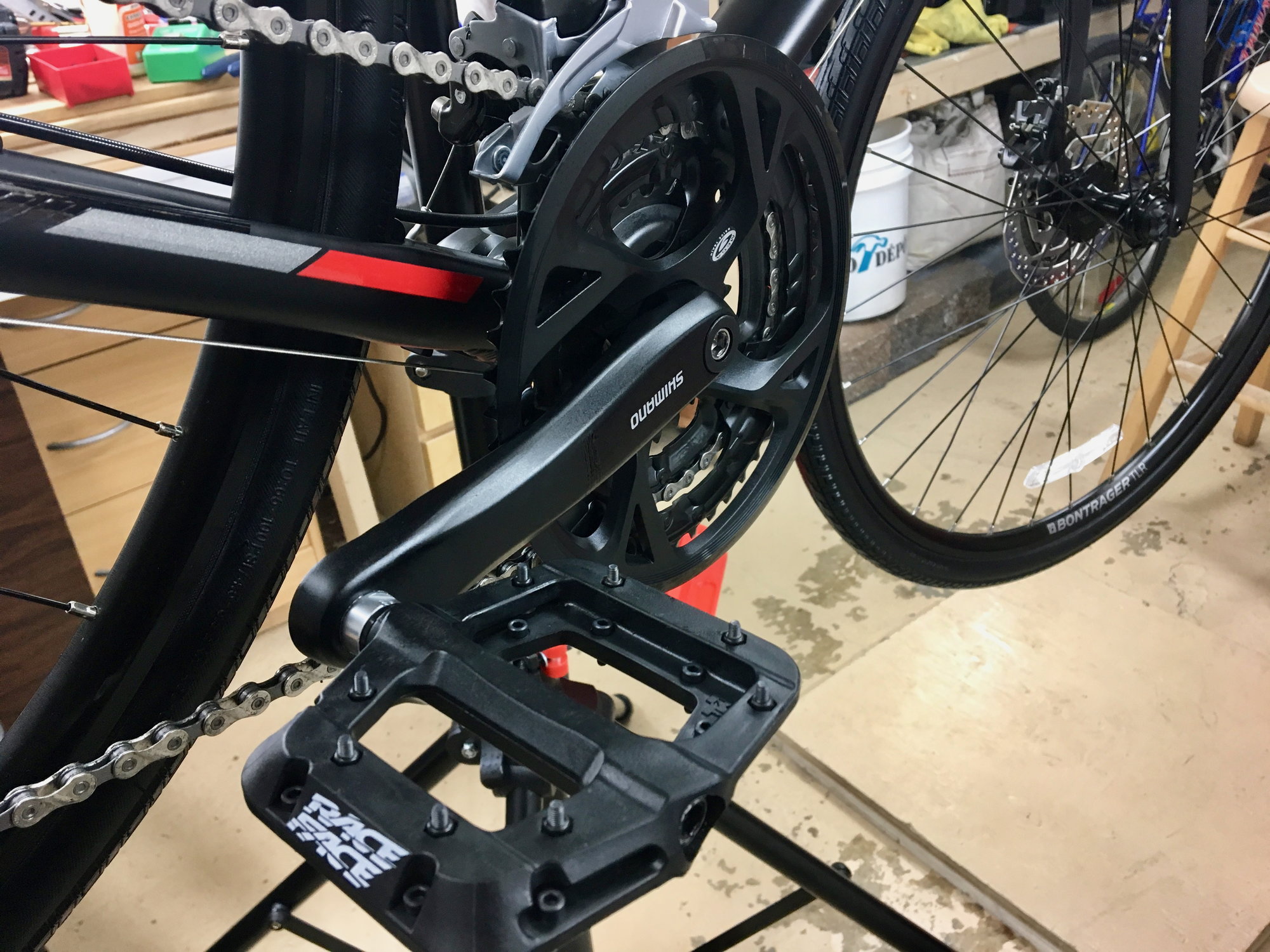 trek fx 2 kickstand