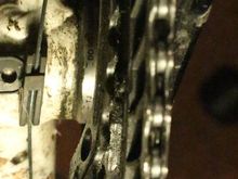 can see the missing screw better
