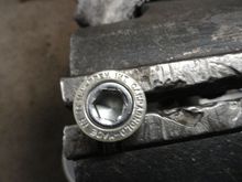 Crank attaching bolt