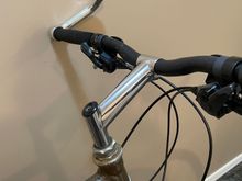 Love this gorgeous chrome stem!