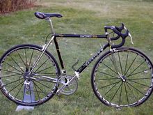 I do like the look of the more modern wheels on this.