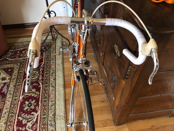 Brakes back to original Weinmanns with the slotted levers and white Carlton hoods....