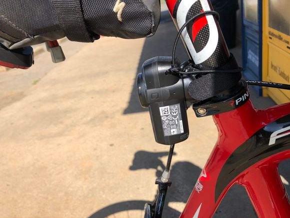 Rear camera side view, see the safety tether around the seat post?