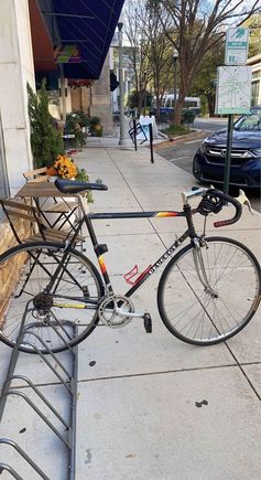 Terrible pics and very little details but I agree asking price is at least $200 to high maybe 300. 