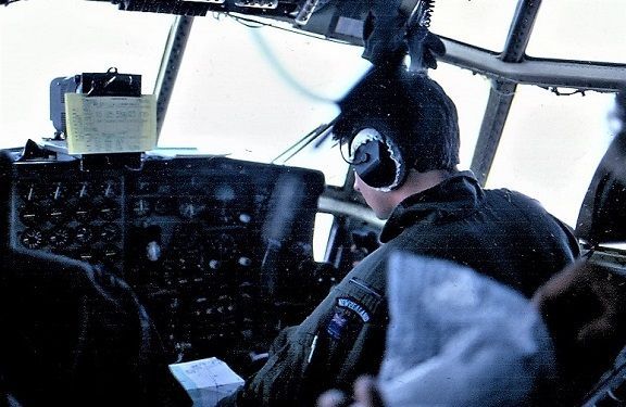 No locks on these cockpit doors, just walk right in. Gosh, the pilot's using a paper map to find the way out of Antarctica! ...