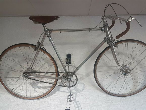 Not  mine ,but just a thing of beauty !   
Not bonded either I guess ?   