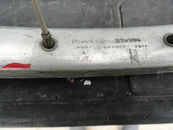 Mavic 27 X 1-1/4.  Perhaps a bit of a red label left. 