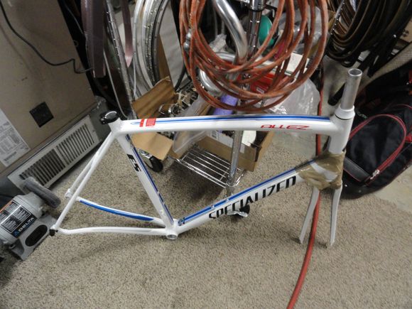 New roughly 60 cm frame and fork.  Seems to be a 2013 Al road frame.