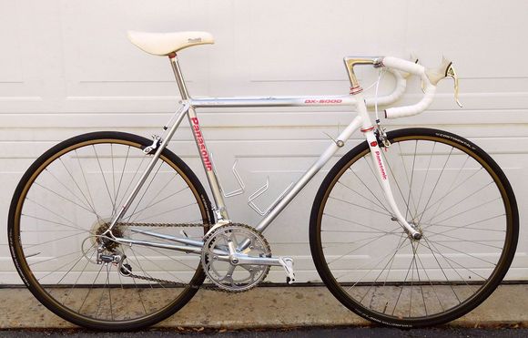 Must not fall in love with this one.  8 Speed Dura Ace would really finish this off right though.  Must resist!!