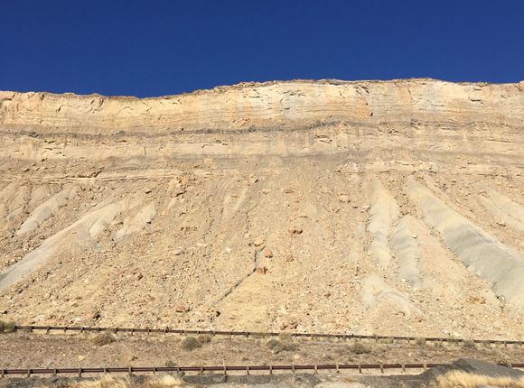 Closer-up of the BookCliff Mts ridge line