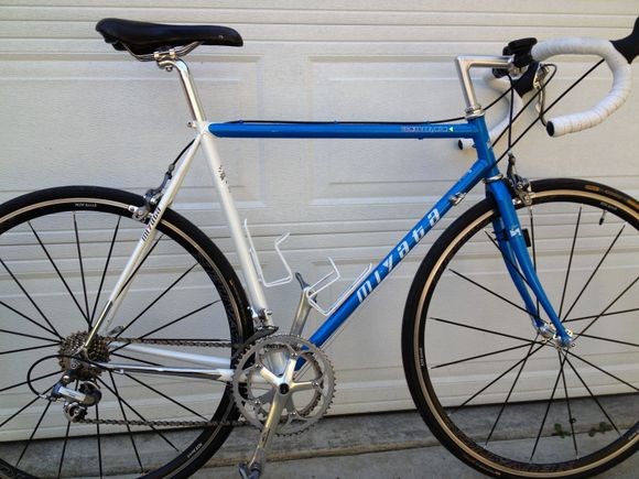 Team Miyata with original group set and modern wheels