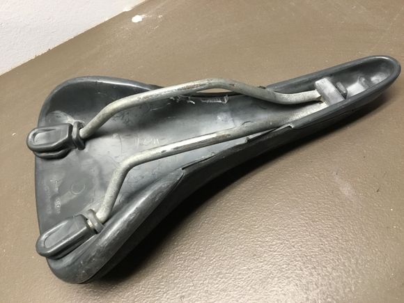 Selle Italia ‘95 date code possibly missing cover?