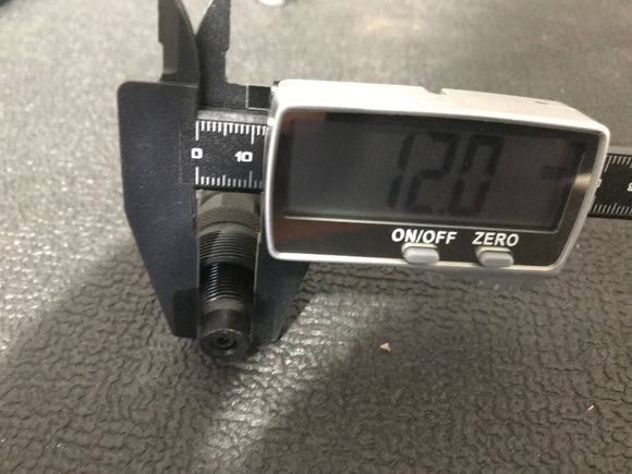 The crank tool screw width