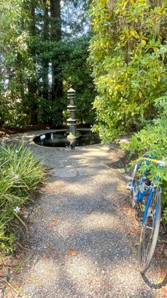 Nice viewpoint of SF & Golden Gate Bridge from Blake Gardens.