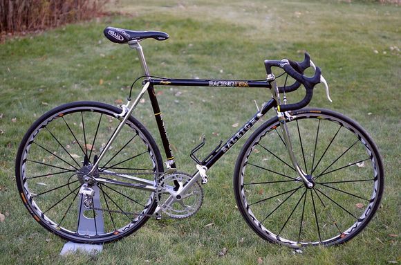 I do like the look of the more modern wheels on this.