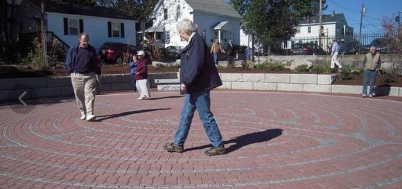More pics of it on Nashua RI city website.