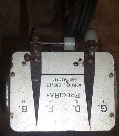 Var Truing Stand, PreciRay, before adjustment.