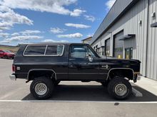 After the 4” lift, still on 32” tires 🤣