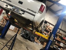 Installing a 6" Rough Country lift with 33X12XR15 wheels and tires