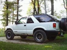31x10.50r15 bfg long trails on 15 inch pure ugly steel rims  (chrome beauty rings ;] )
