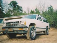 Garage - white lightning