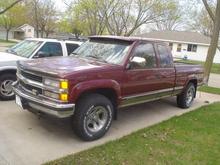 92 K1500 4X4 5.7L Ext Cab