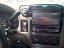 7" Screen USB/IPOD/ A/V Svideo Hub And Switch To Ground
