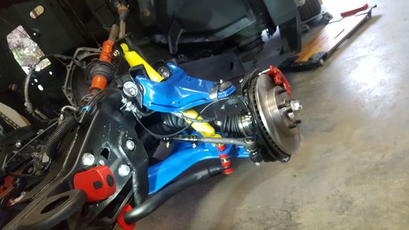 Drivers side adjusted to norm.
Passenger side upper ball joint just wont drop in , coming in at terrible angle. 