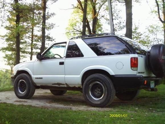 31x10.50r15 bfg long trails on 15 inch pure ugly steel rims  (chrome beauty rings ;] )