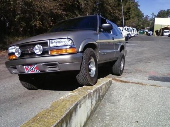 flexin.