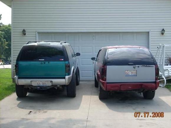 My Brothers(95_4door) &amp; Mine('97) Rear