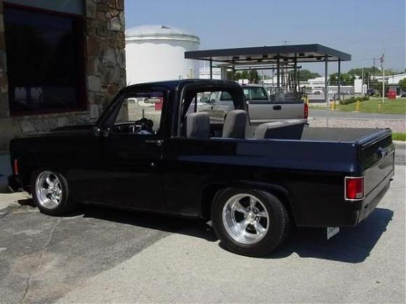 Black topless Blazer 2wd