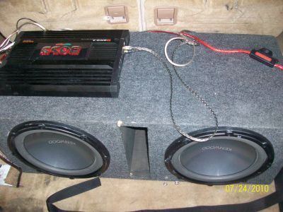 2 12 inch kenwoods 1600 watt boss amp
